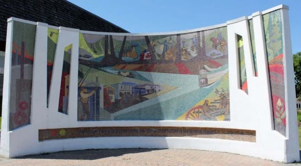 Community Foundation Park is located at the corner of Dominion Street and 7th Avenue. In 1967 this park was named Centennial Park and a fountain was developed to mark the Canadian Centennial Celebrations. Although the fountain has been removed, the mural remains. It illustrates the region's history with theme of nature depicting wildlife, the arrival of Simon Fraser in the early 1800s, the Catholic missions in 1840, the gold miners in 1860, the BX sternwheeler in 1913 and the Grand Trunk Railway in 1914.